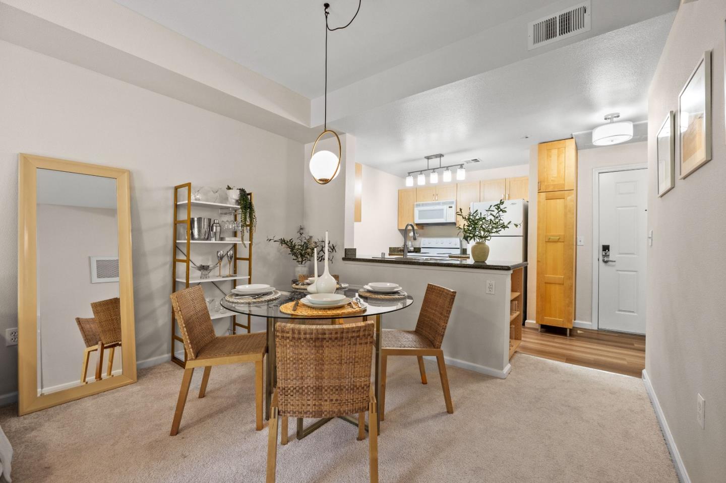 Detail Gallery Image 8 of 29 For 1550 Technology Dr #2106,  San Jose,  CA 95110 - 1 Beds | 1 Baths