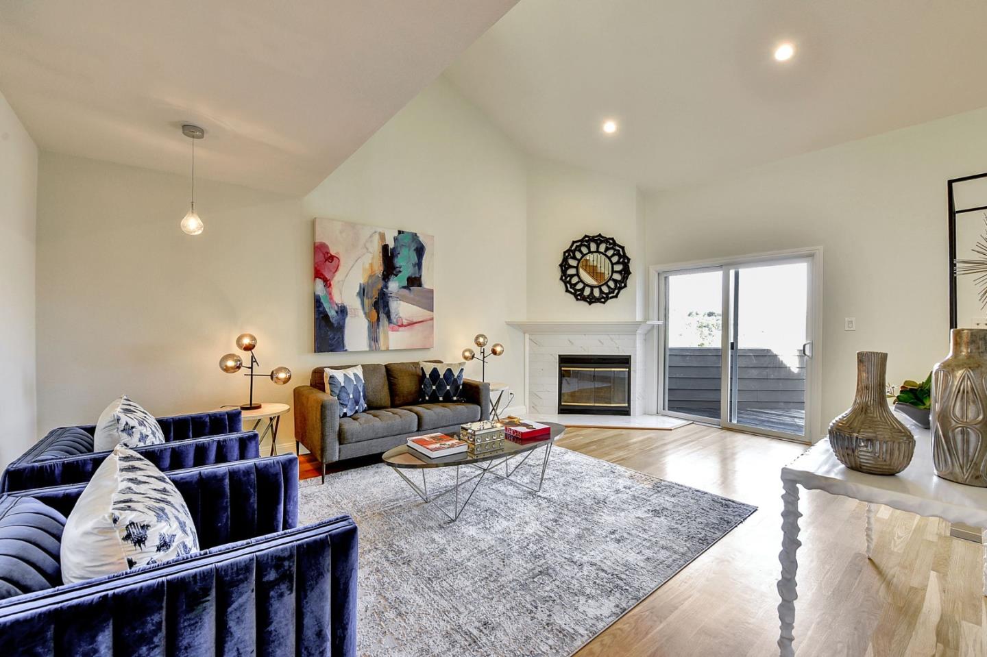 Detail Gallery Image 13 of 58 For 1117 Humboldt Rd, Brisbane,  CA 94005 - 4 Beds | 2/1 Baths