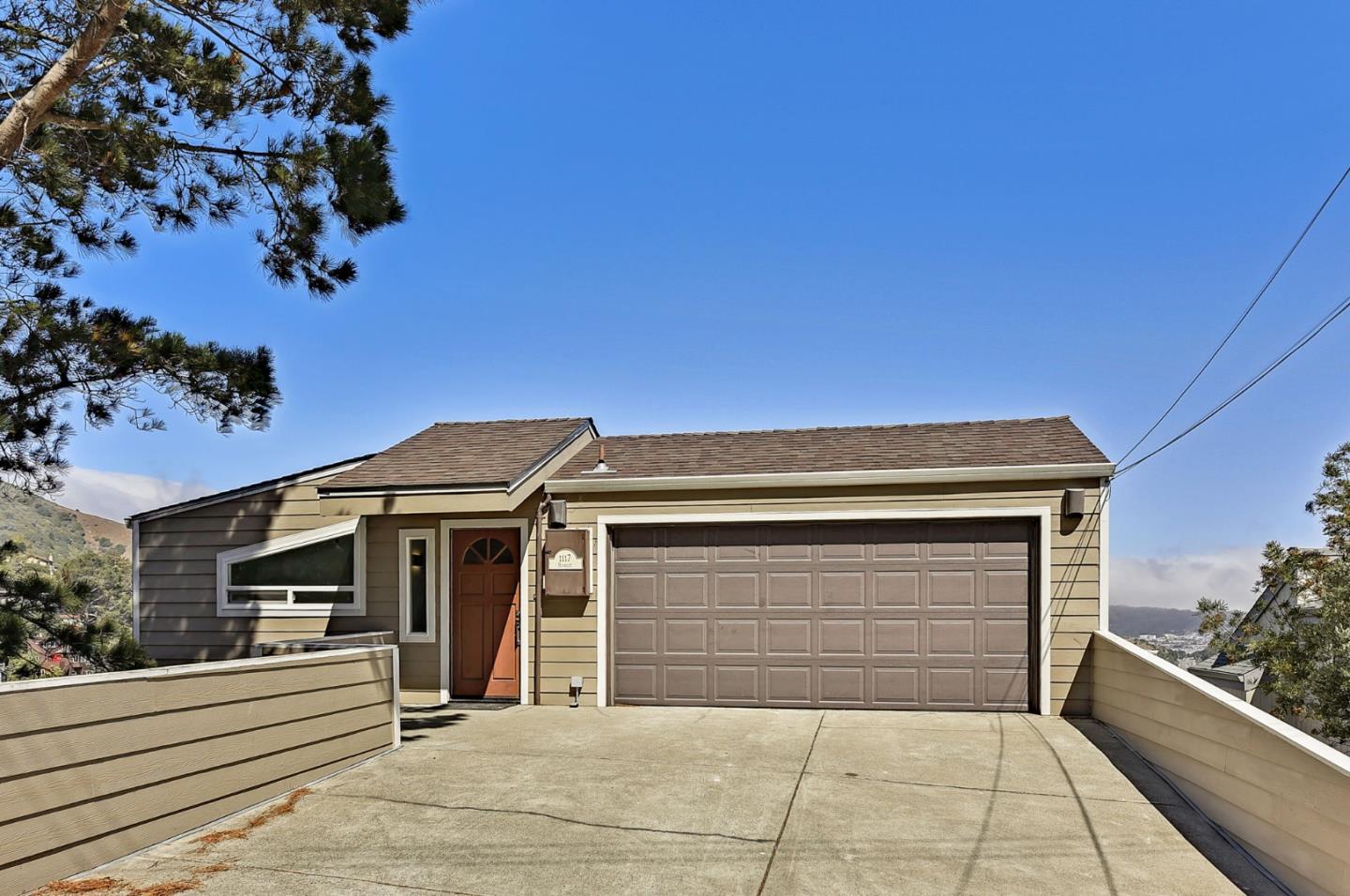 Detail Gallery Image 2 of 58 For 1117 Humboldt Rd, Brisbane,  CA 94005 - 4 Beds | 2/1 Baths