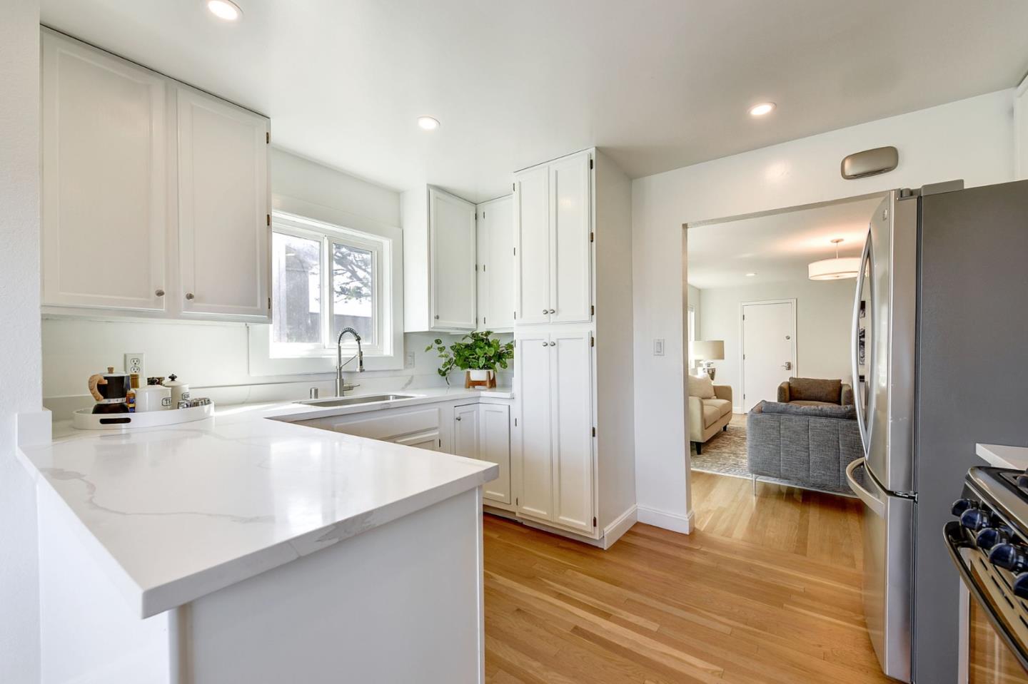 Detail Gallery Image 20 of 58 For 1117 Humboldt Rd, Brisbane,  CA 94005 - 4 Beds | 2/1 Baths