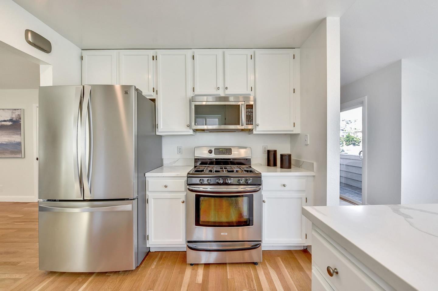 Detail Gallery Image 23 of 58 For 1117 Humboldt Rd, Brisbane,  CA 94005 - 4 Beds | 2/1 Baths