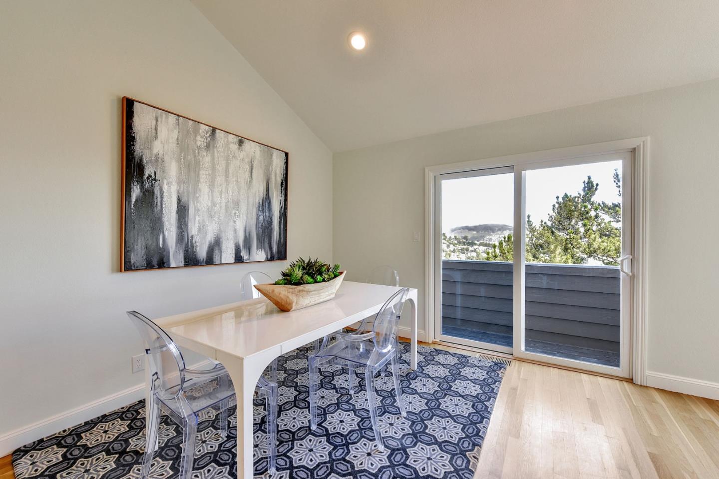 Detail Gallery Image 28 of 58 For 1117 Humboldt Rd, Brisbane,  CA 94005 - 4 Beds | 2/1 Baths