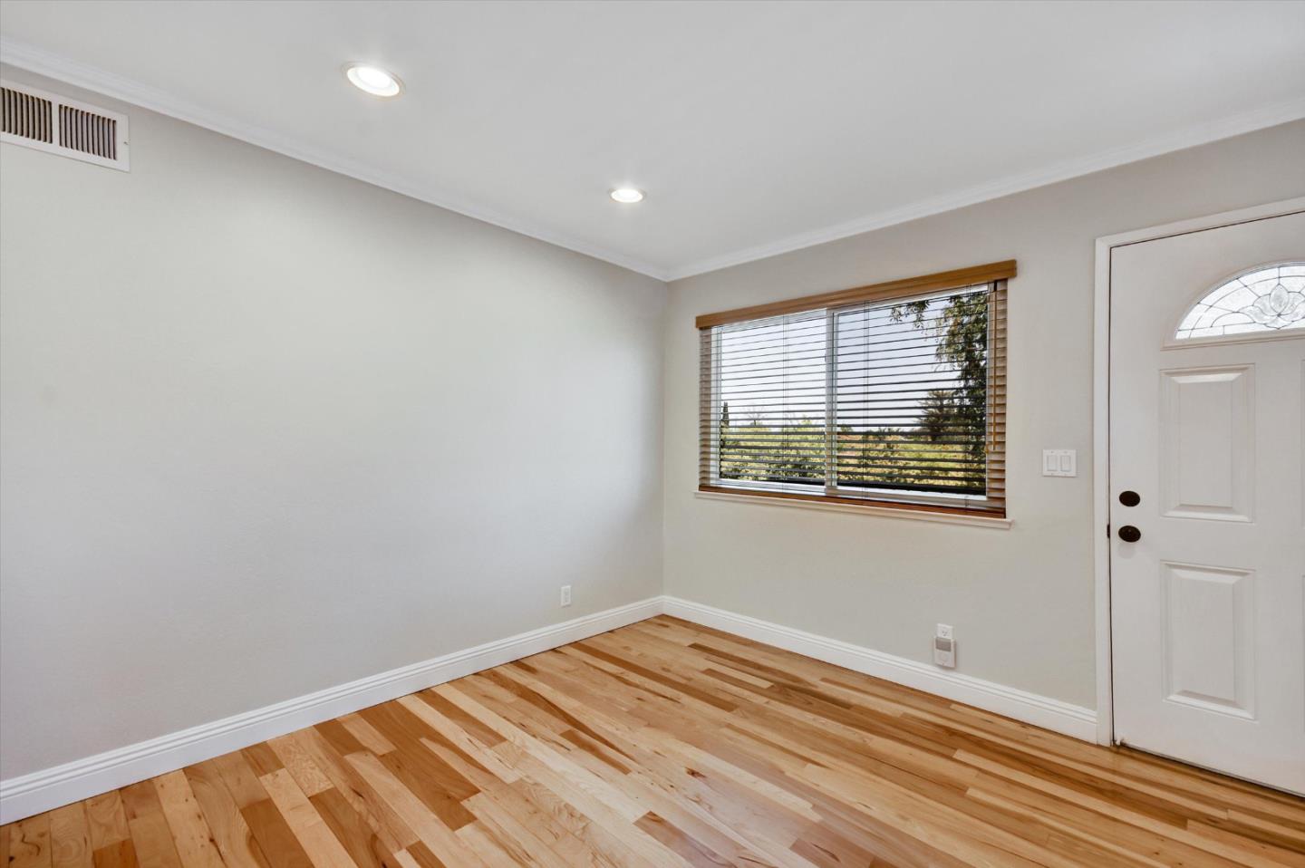 Detail Gallery Image 10 of 33 For 2309 Saidel Dr #4,  San Jose,  CA 95124 - 2 Beds | 1 Baths
