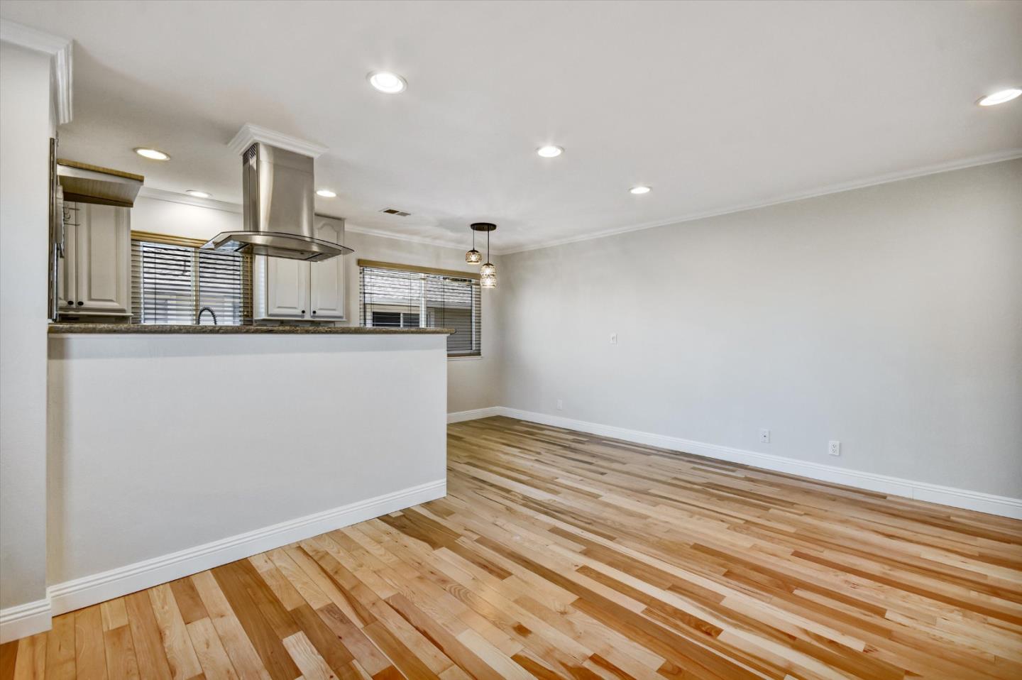 Detail Gallery Image 5 of 33 For 2309 Saidel Dr #4,  San Jose,  CA 95124 - 2 Beds | 1 Baths