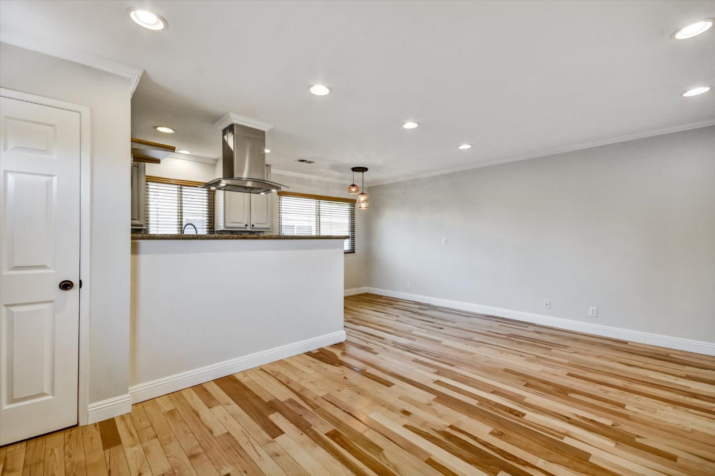 Detail Gallery Image 6 of 33 For 2309 Saidel Dr #4,  San Jose,  CA 95124 - 2 Beds | 1 Baths