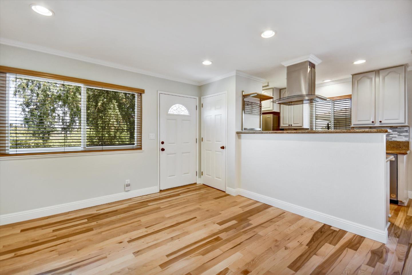 Detail Gallery Image 8 of 33 For 2309 Saidel Dr #4,  San Jose,  CA 95124 - 2 Beds | 1 Baths