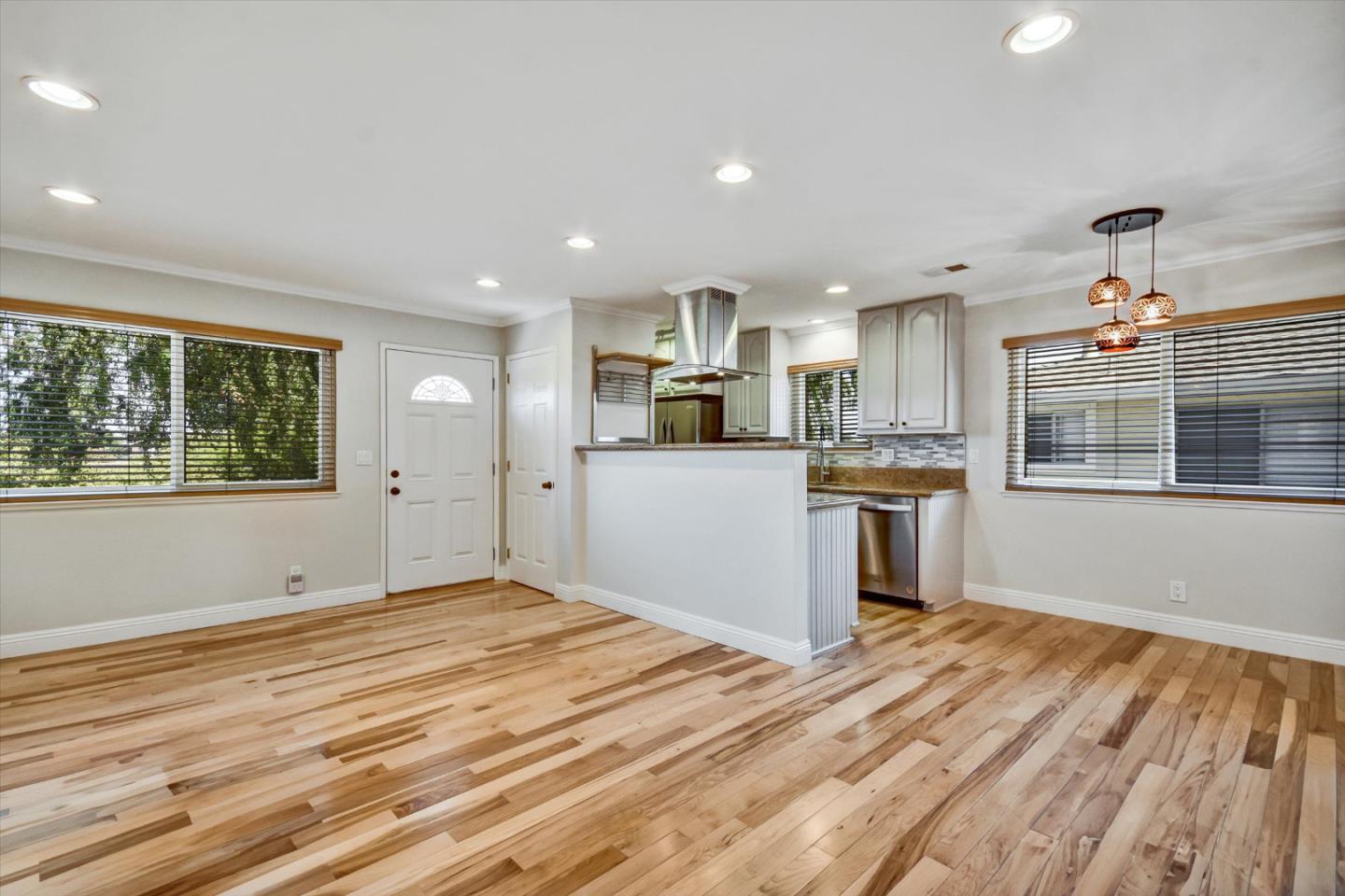 Detail Gallery Image 9 of 33 For 2309 Saidel Dr #4,  San Jose,  CA 95124 - 2 Beds | 1 Baths