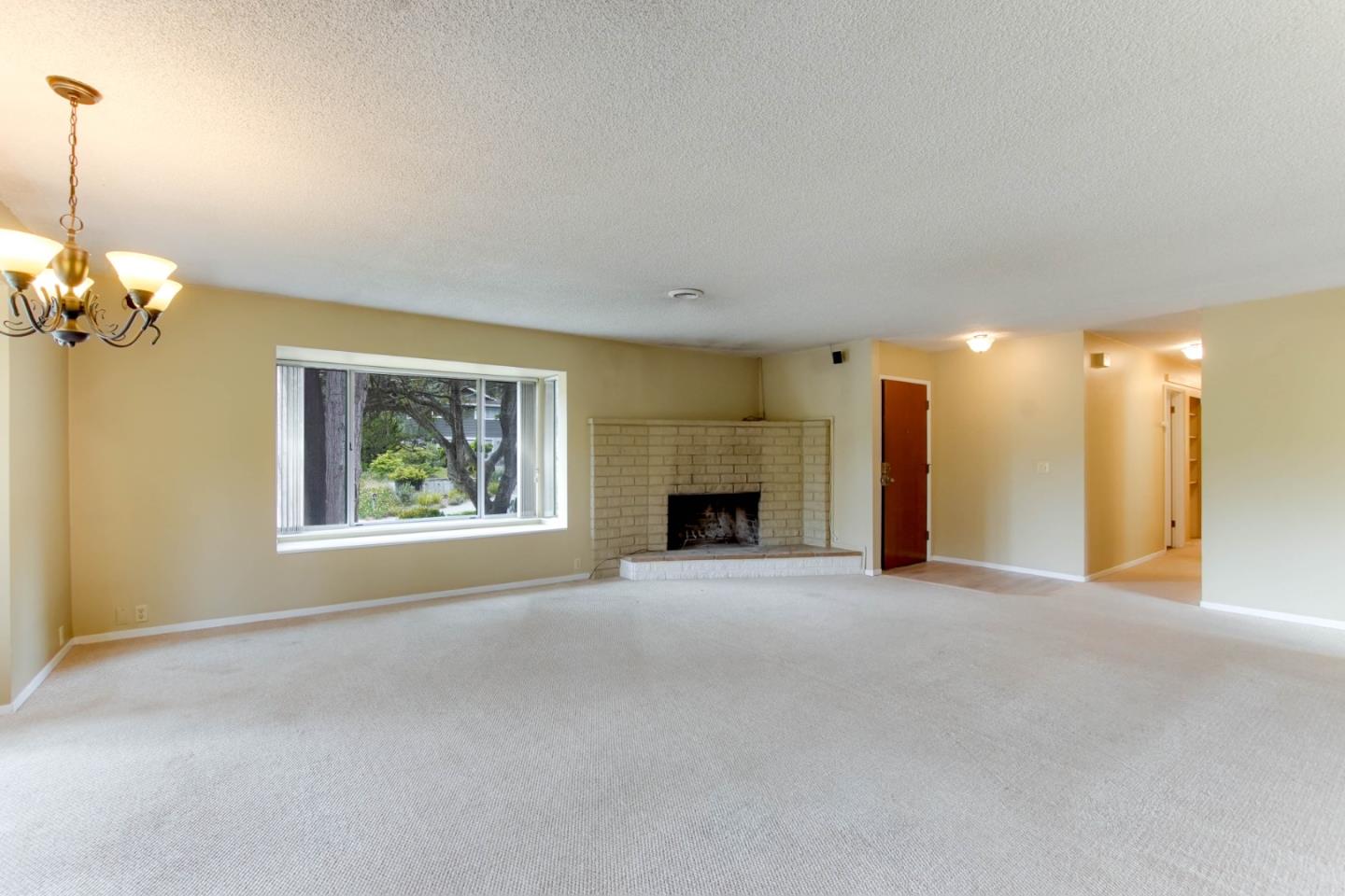 Detail Gallery Image 10 of 45 For 6975 Lakeview Dr, Prunedale,  CA 93907 - 4 Beds | 2 Baths
