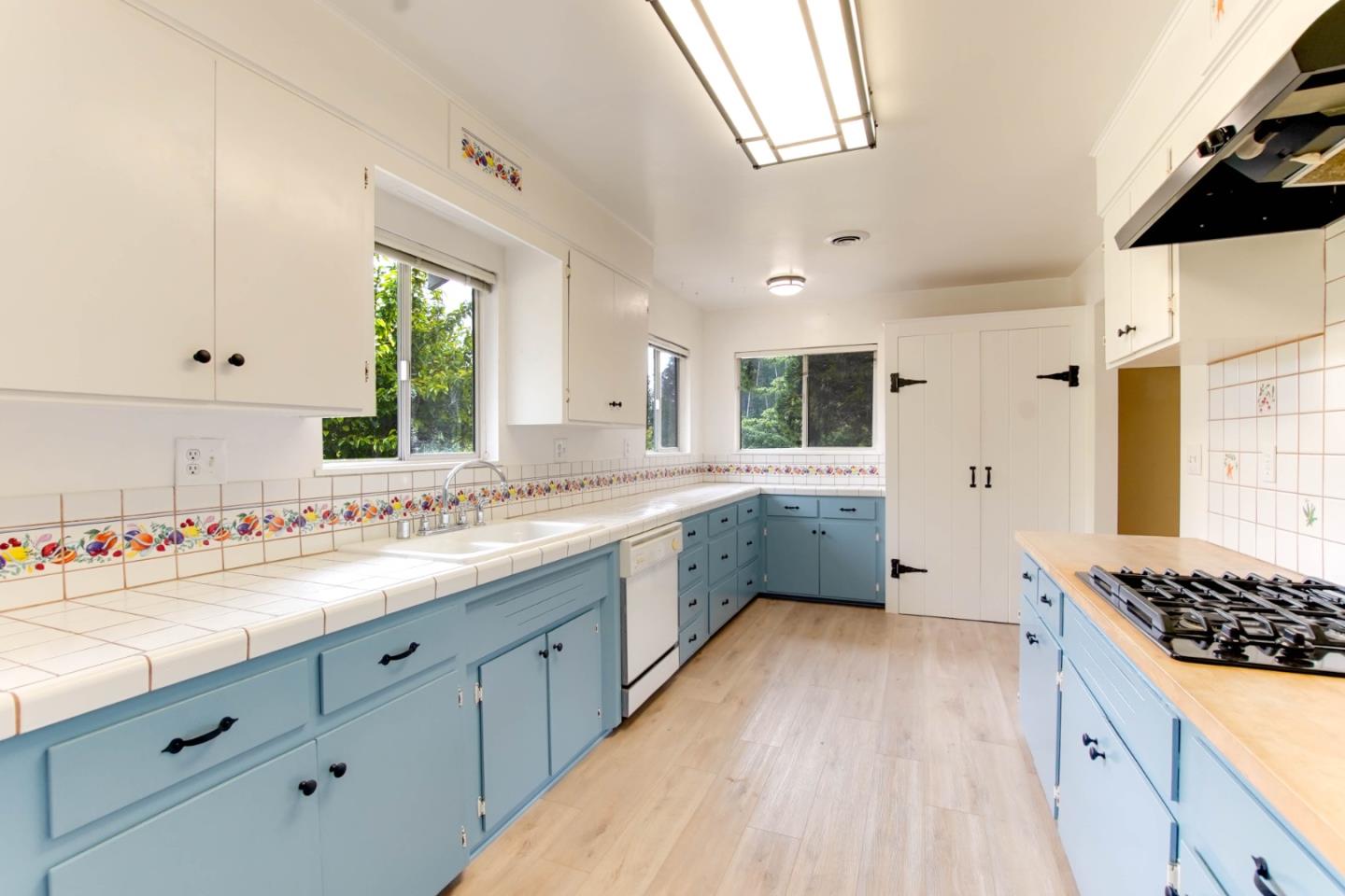 Detail Gallery Image 15 of 45 For 6975 Lakeview Dr, Prunedale,  CA 93907 - 4 Beds | 2 Baths