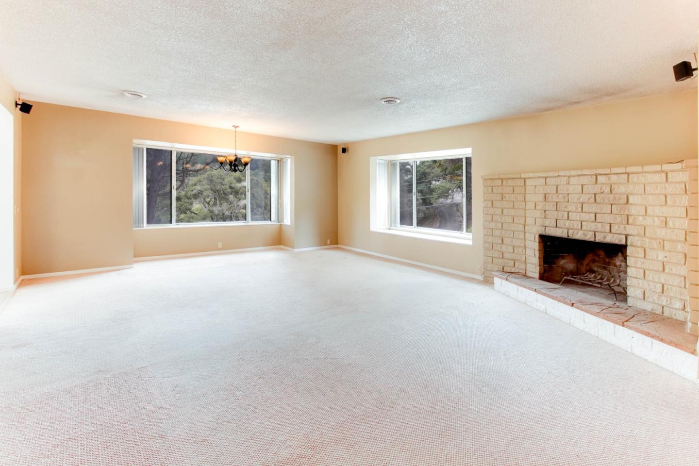 Detail Gallery Image 8 of 45 For 6975 Lakeview Dr, Prunedale,  CA 93907 - 4 Beds | 2 Baths