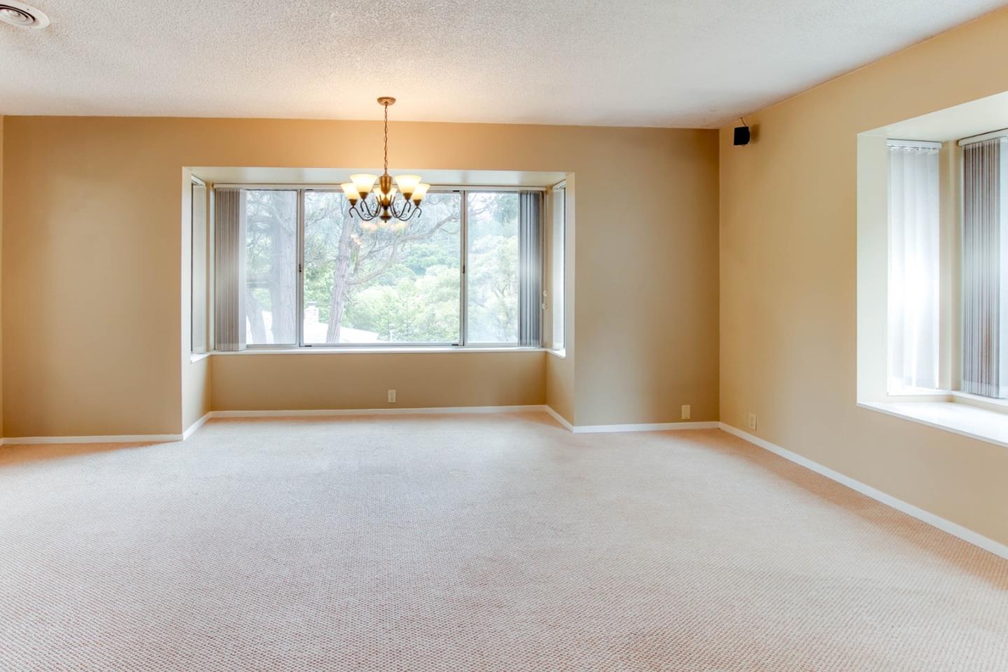 Detail Gallery Image 9 of 45 For 6975 Lakeview Dr, Prunedale,  CA 93907 - 4 Beds | 2 Baths