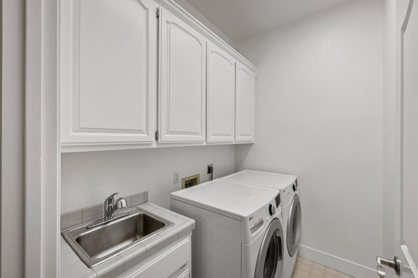 Detail Gallery Image 36 of 52 For 2247 Westgate Ave, San Jose,  CA 95125 - 5 Beds | 3 Baths