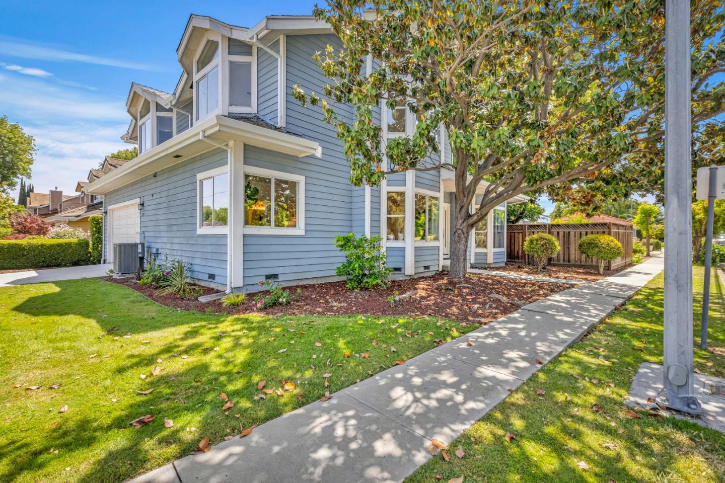 Detail Gallery Image 4 of 32 For 2247 Westgate Ave, San Jose,  CA 95125 - 5 Beds | 3 Baths