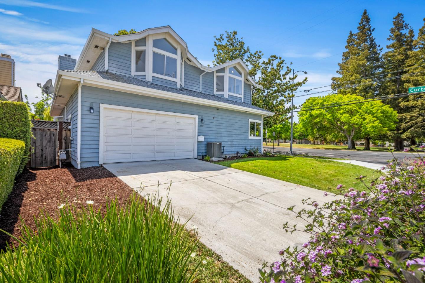Detail Gallery Image 6 of 32 For 2247 Westgate Ave, San Jose,  CA 95125 - 5 Beds | 3 Baths