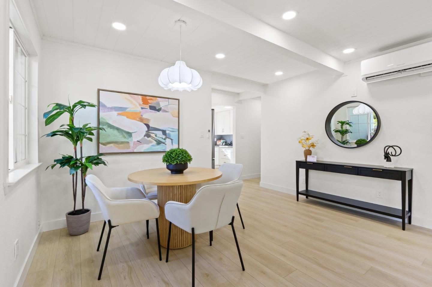 Detail Gallery Image 11 of 35 For 894 Lori Ave, Sunnyvale,  CA 94086 - 3 Beds | 2 Baths