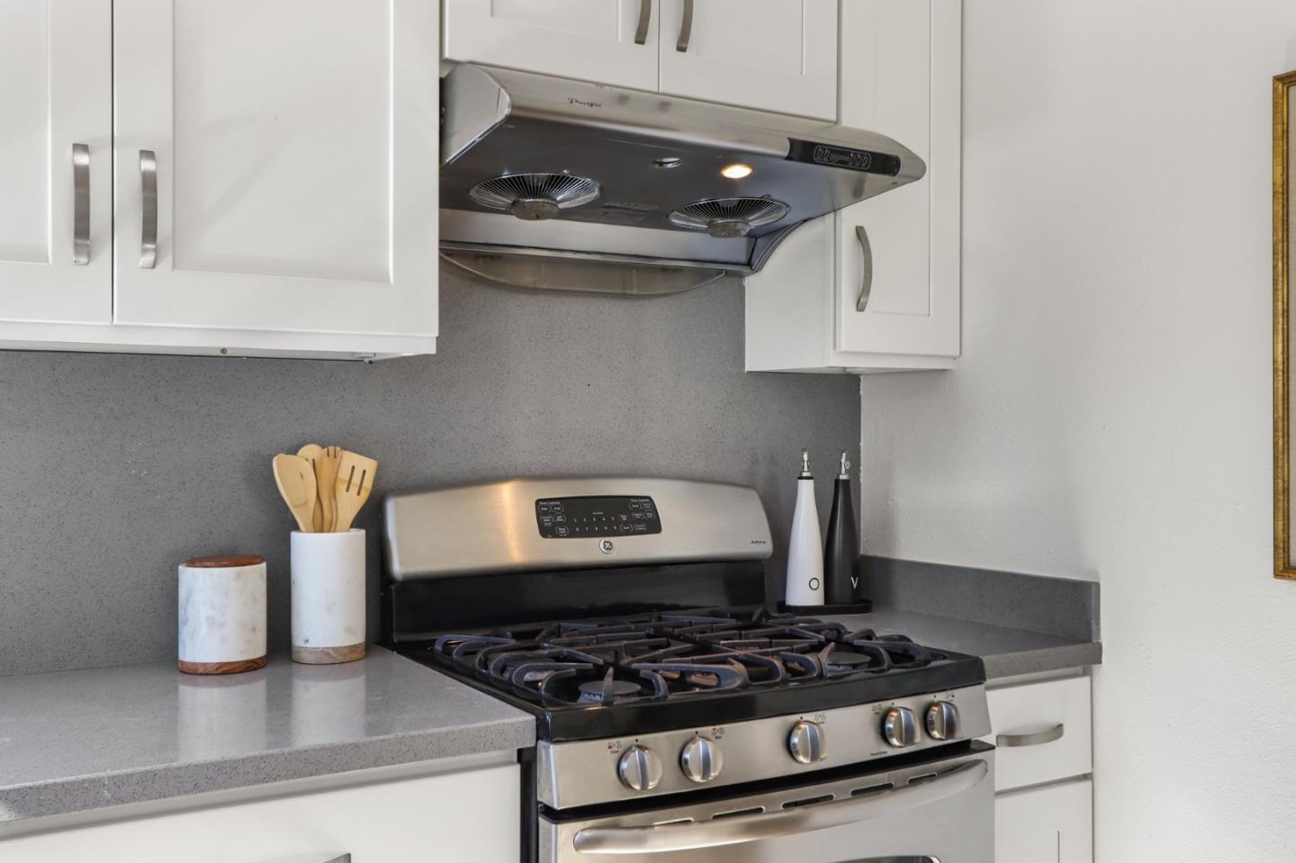 Detail Gallery Image 17 of 35 For 894 Lori Ave, Sunnyvale,  CA 94086 - 3 Beds | 2 Baths