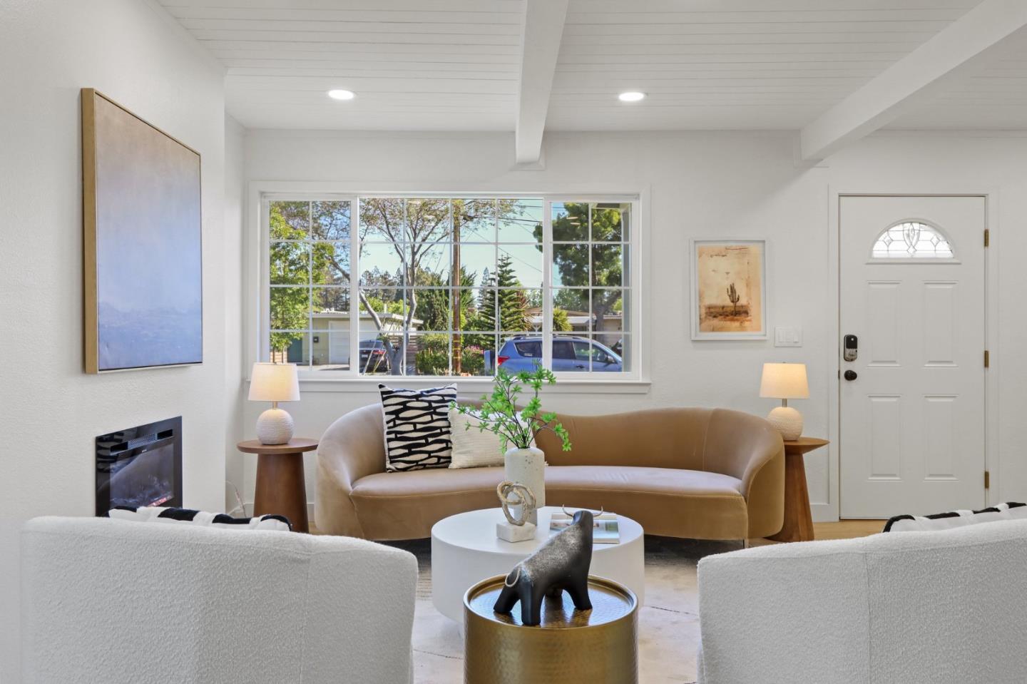 Detail Gallery Image 5 of 35 For 894 Lori Ave, Sunnyvale,  CA 94086 - 3 Beds | 2 Baths