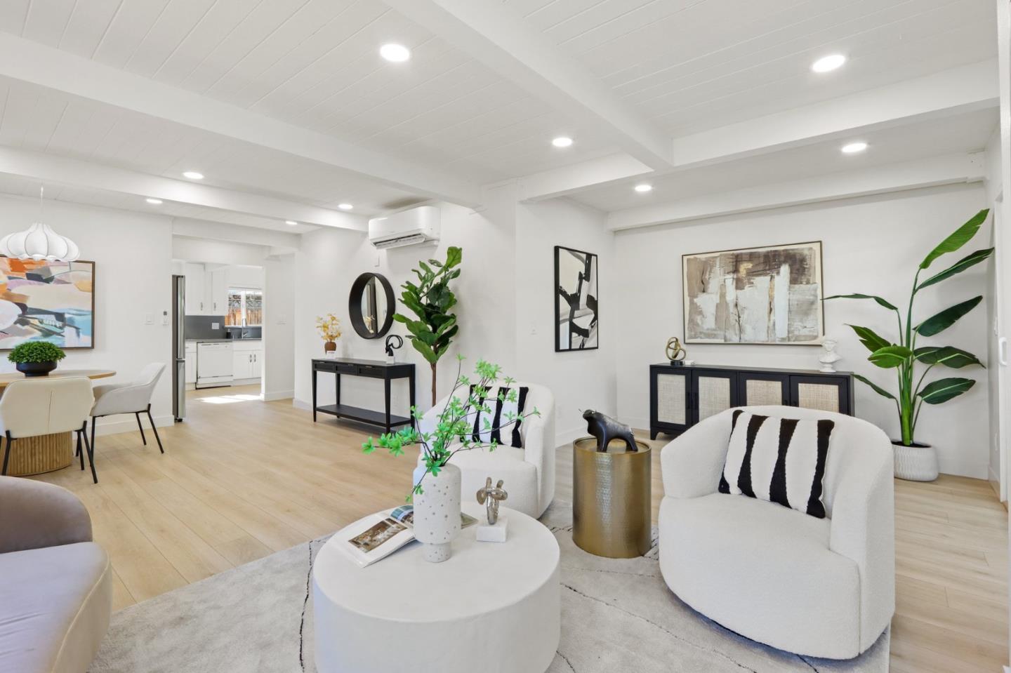 Detail Gallery Image 8 of 35 For 894 Lori Ave, Sunnyvale,  CA 94086 - 3 Beds | 2 Baths