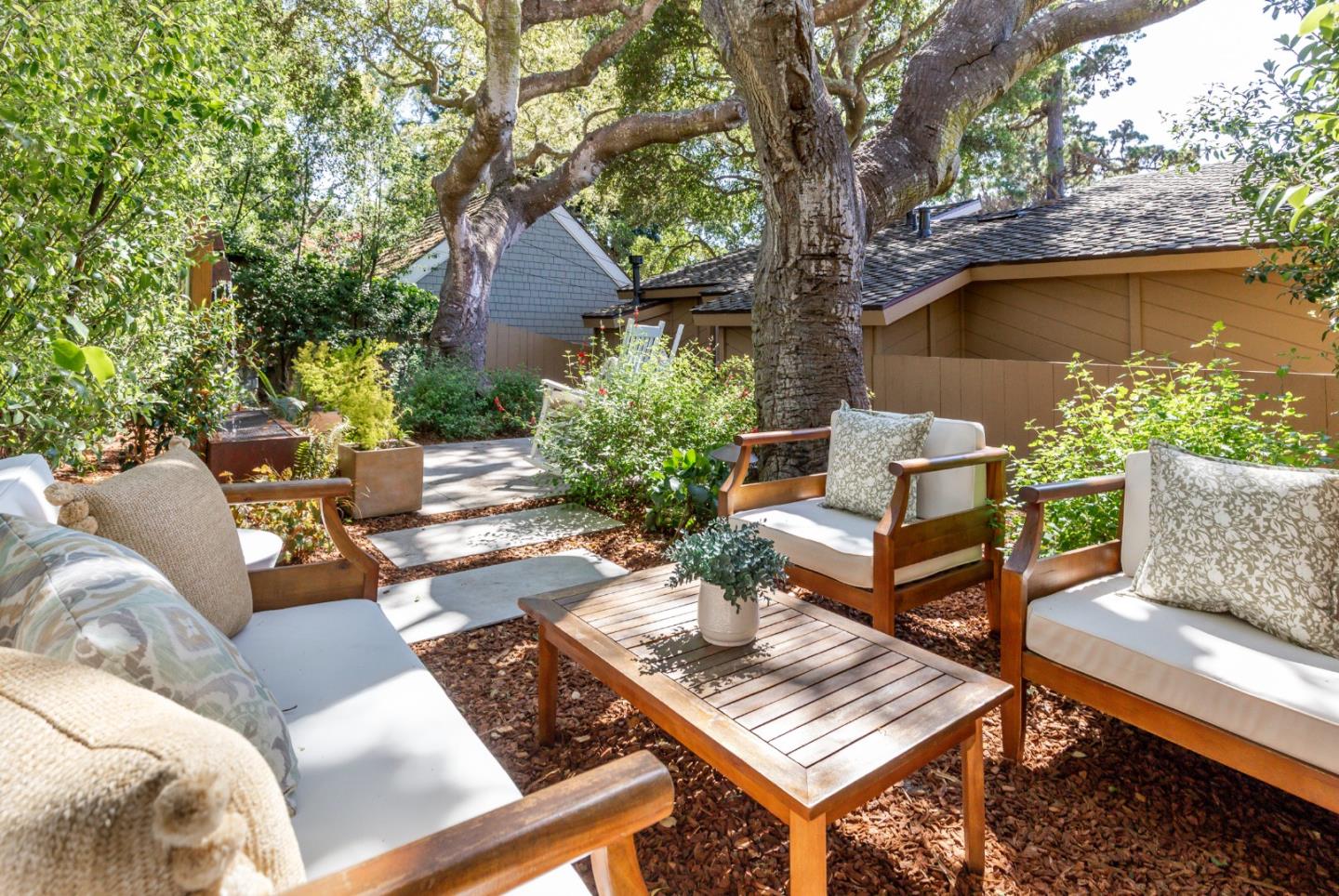 Detail Gallery Image 25 of 30 For 0 San Carlos 4 Ne of Third, Carmel,  CA 93923 - 2 Beds | 3 Baths