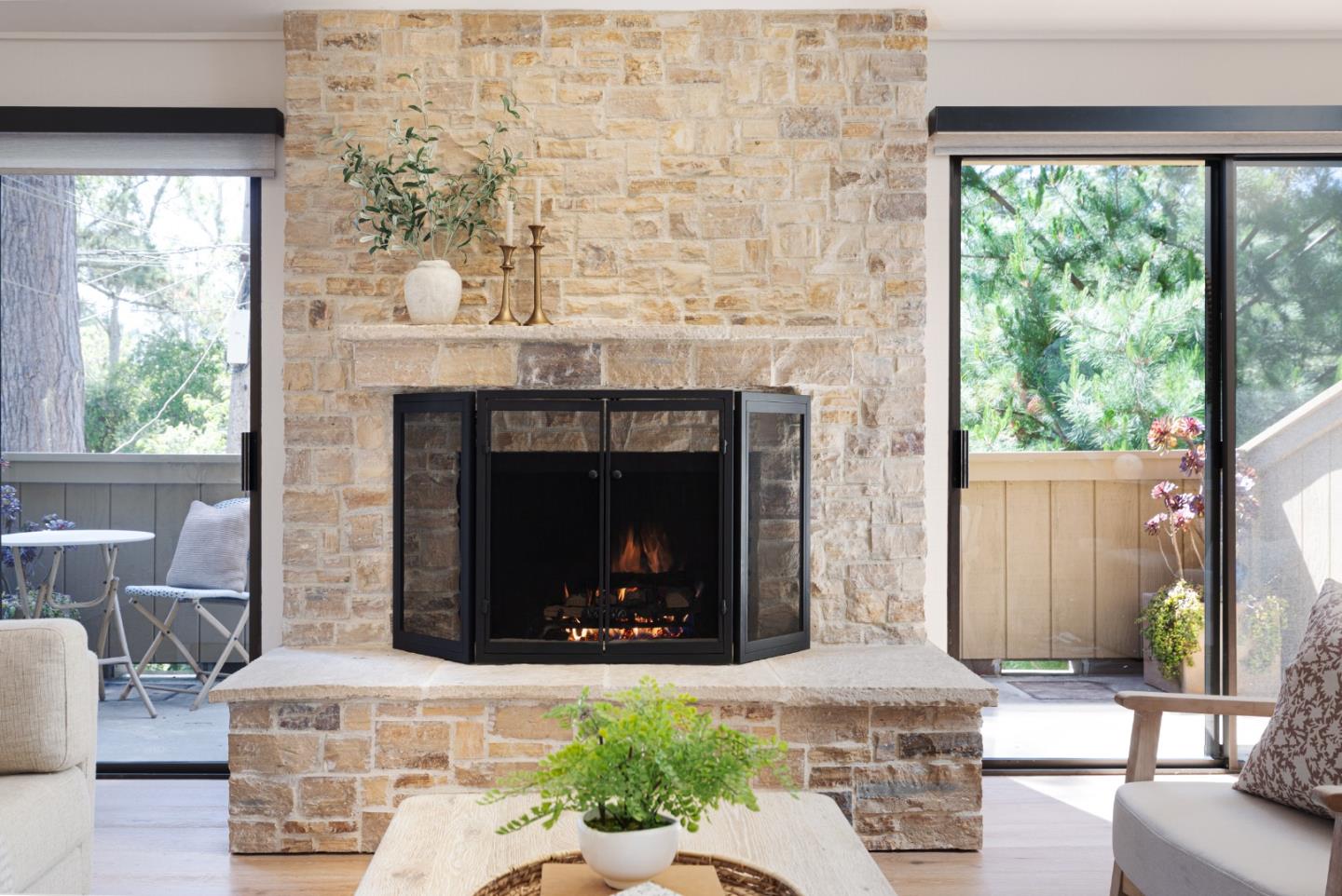 Detail Gallery Image 6 of 30 For 0 San Carlos 4 Ne of Third, Carmel,  CA 93923 - 2 Beds | 3 Baths