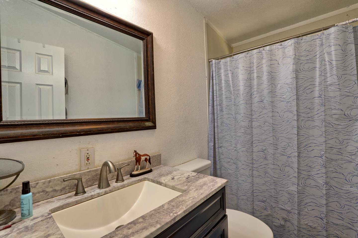 Detail Gallery Image 12 of 16 For 2900 Fairview Rd #77,  Hollister,  CA 95023 - 3 Beds | 2 Baths