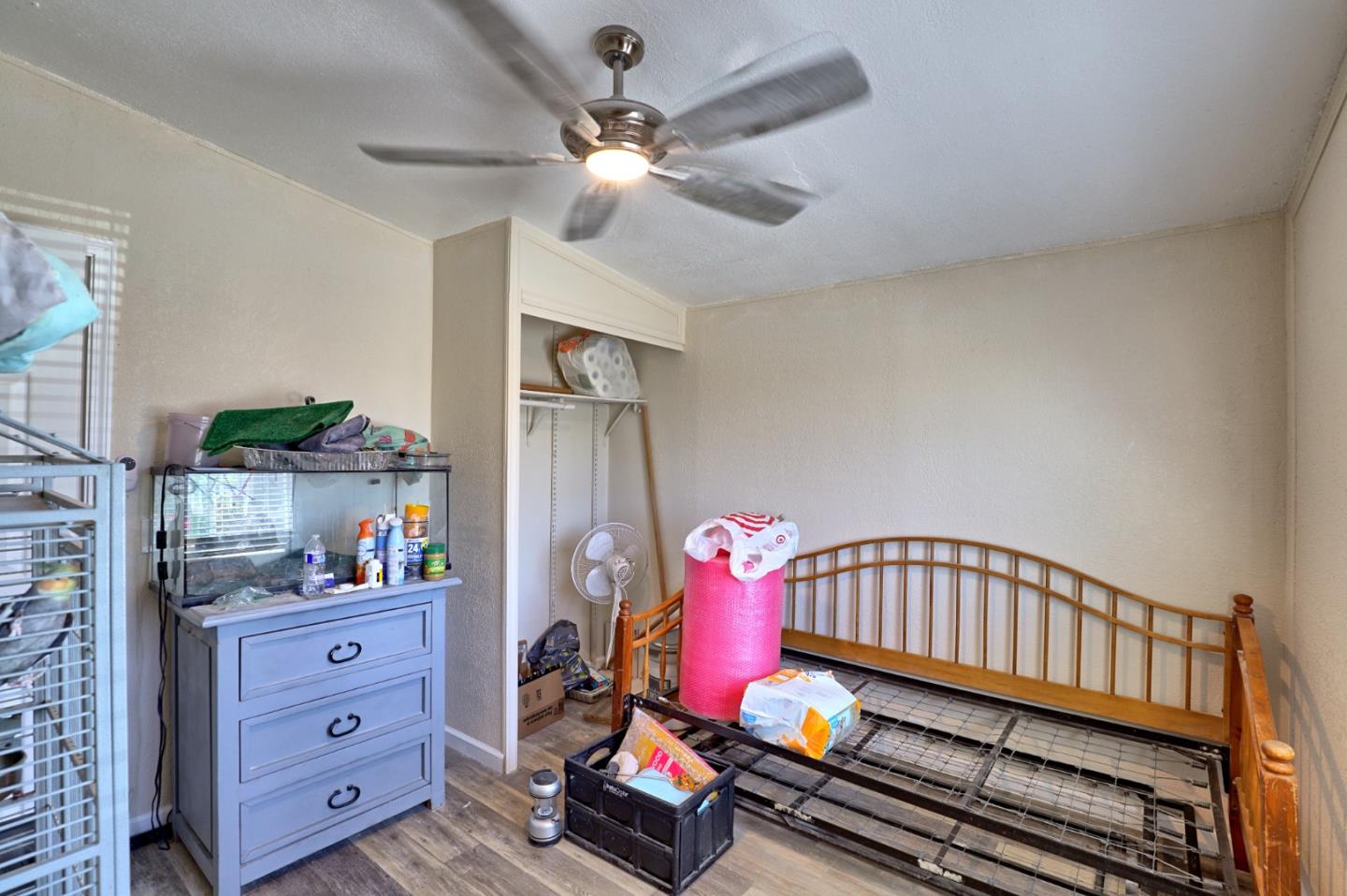 Detail Gallery Image 13 of 16 For 2900 Fairview Rd #77,  Hollister,  CA 95023 - 3 Beds | 2 Baths