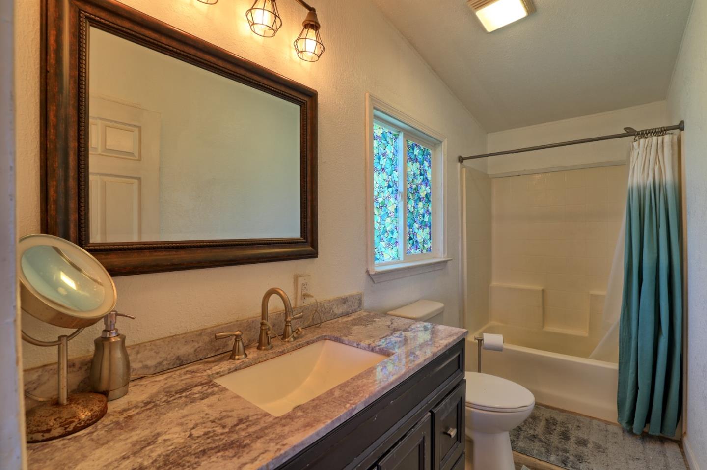 Detail Gallery Image 15 of 16 For 2900 Fairview Rd #77,  Hollister,  CA 95023 - 3 Beds | 2 Baths