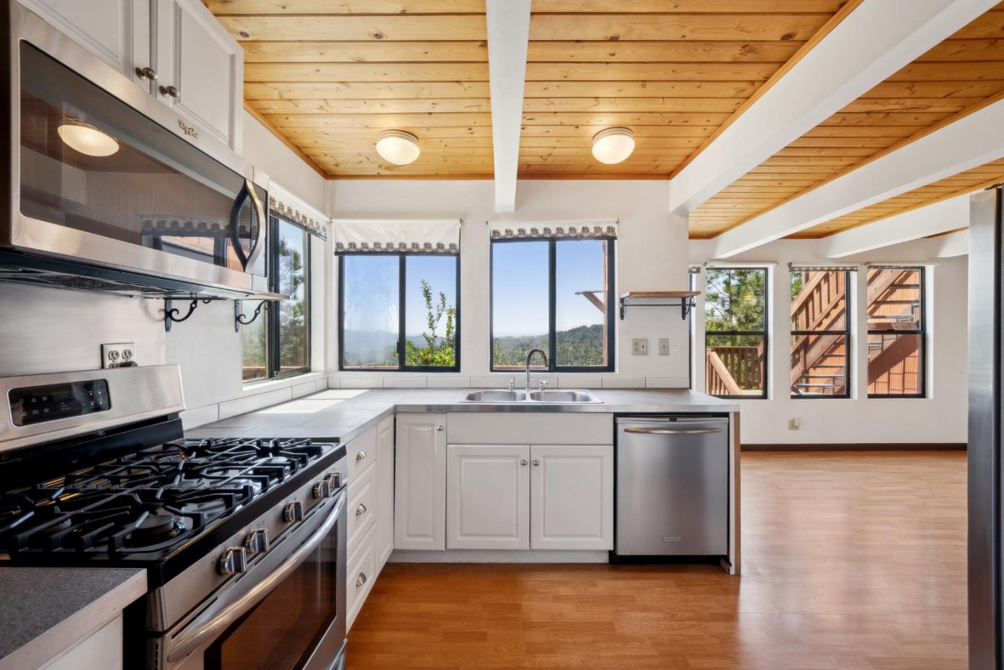 Detail Gallery Image 22 of 67 For 1315 Sunset Ridge Rd, Los Gatos,  CA 95033 - 4 Beds | 2 Baths
