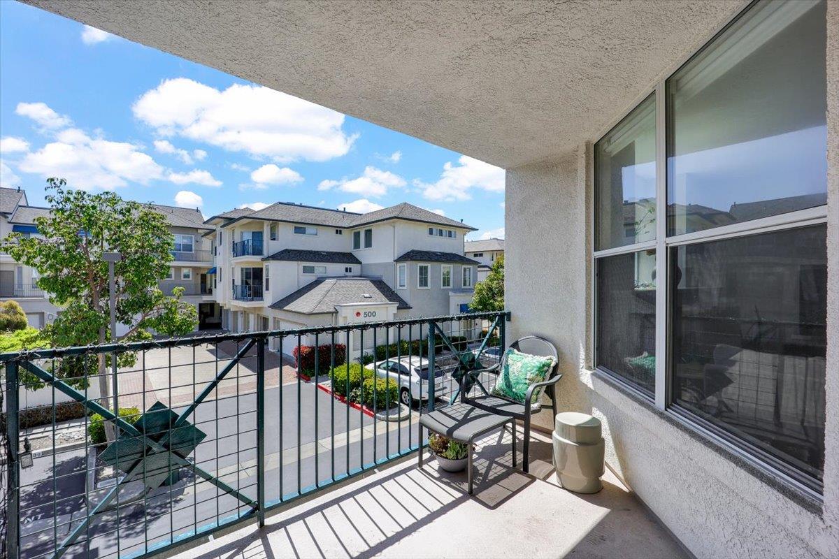 Detail Gallery Image 18 of 45 For 401 Baltic Cir #411,  Redwood Shores,  CA 94065 - 2 Beds | 2/1 Baths