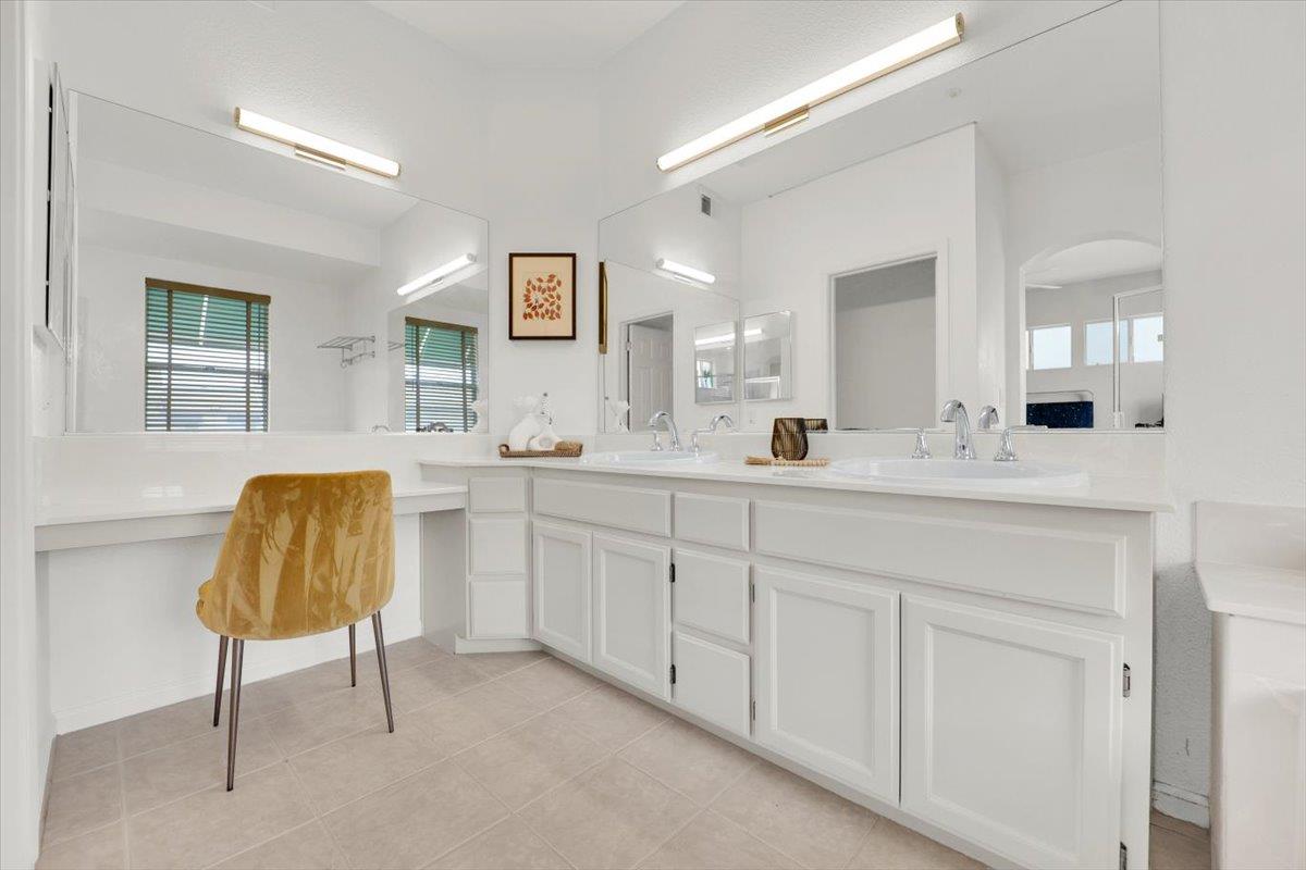 Detail Gallery Image 26 of 45 For 401 Baltic Cir #411,  Redwood Shores,  CA 94065 - 2 Beds | 2/1 Baths