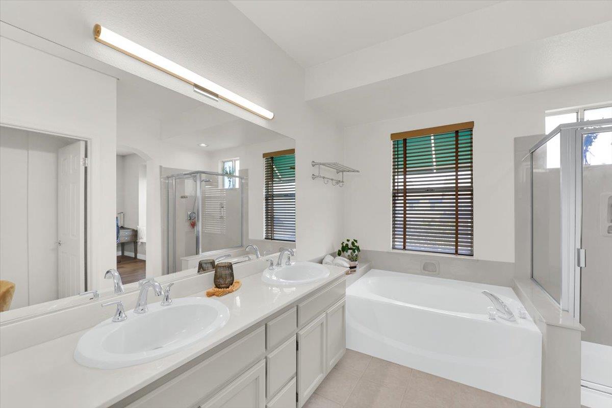 Detail Gallery Image 27 of 45 For 401 Baltic Cir #411,  Redwood Shores,  CA 94065 - 2 Beds | 2/1 Baths