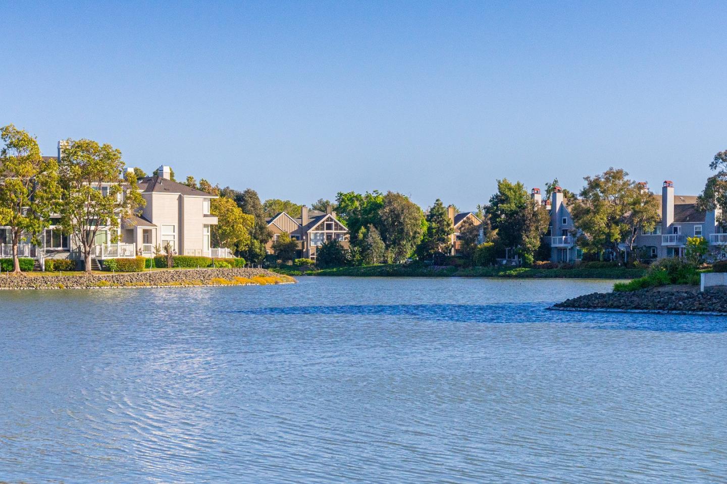 Detail Gallery Image 40 of 45 For 401 Baltic Cir #411,  Redwood Shores,  CA 94065 - 2 Beds | 2/1 Baths