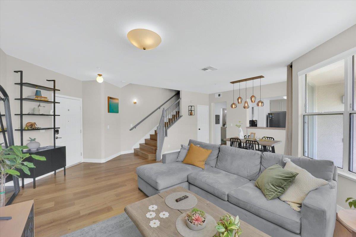 Detail Gallery Image 7 of 45 For 401 Baltic Cir #411,  Redwood Shores,  CA 94065 - 2 Beds | 2/1 Baths