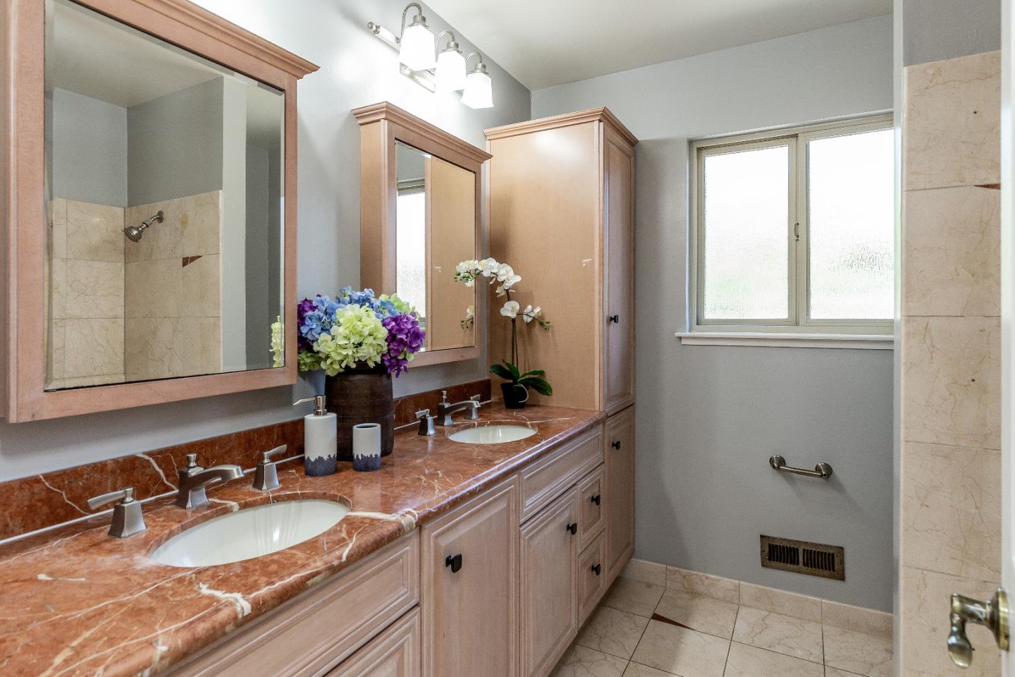 Detail Gallery Image 27 of 43 For 12141 Marilla Dr, Saratoga,  CA 95070 - 5 Beds | 2/1 Baths