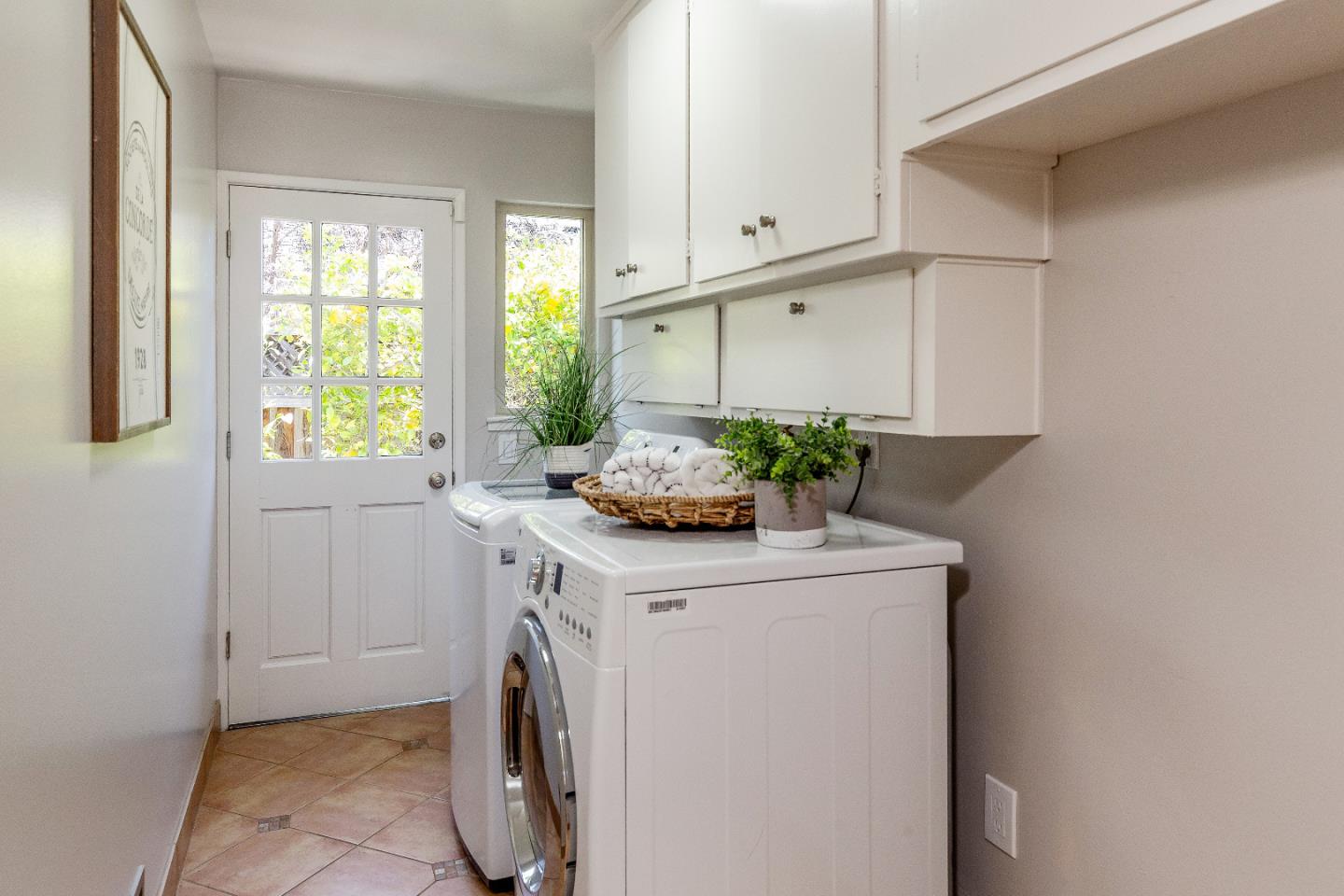 Detail Gallery Image 29 of 43 For 12141 Marilla Dr, Saratoga,  CA 95070 - 5 Beds | 2/1 Baths