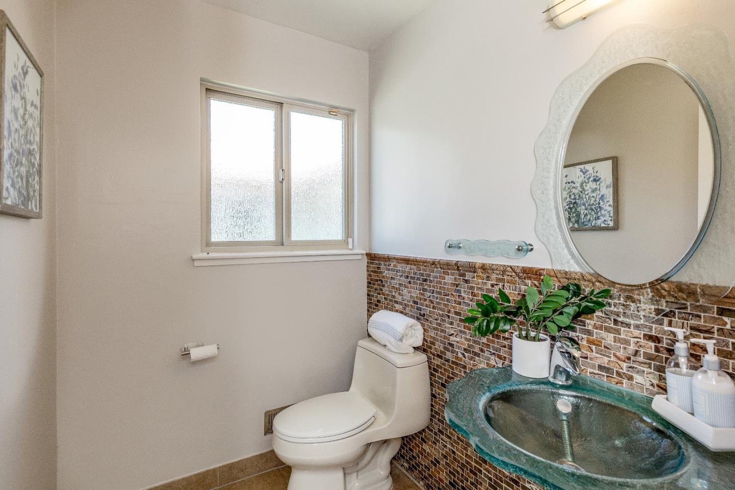 Detail Gallery Image 30 of 43 For 12141 Marilla Dr, Saratoga,  CA 95070 - 5 Beds | 2/1 Baths