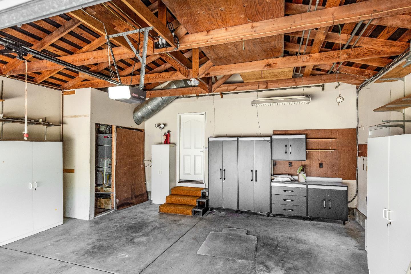 Detail Gallery Image 31 of 43 For 12141 Marilla Dr, Saratoga,  CA 95070 - 5 Beds | 2/1 Baths