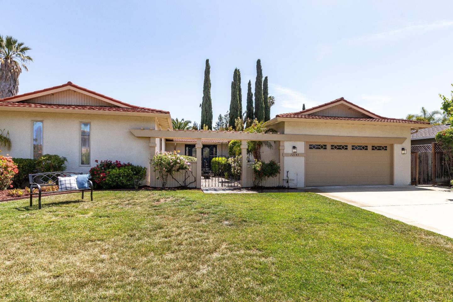 Detail Gallery Image 4 of 43 For 12141 Marilla Dr, Saratoga,  CA 95070 - 5 Beds | 2/1 Baths