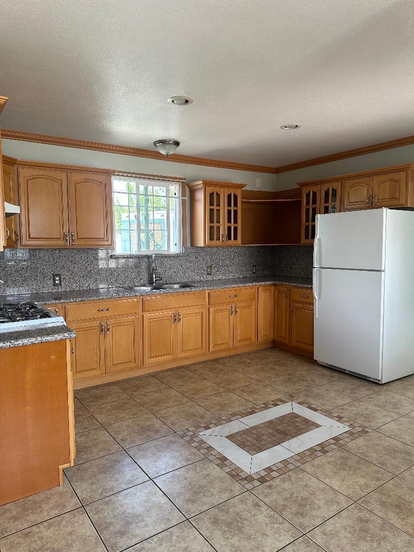 Detail Gallery Image 4 of 18 For 337 N 2nd St, King City,  CA 93930 - 2 Beds | 2 Baths
