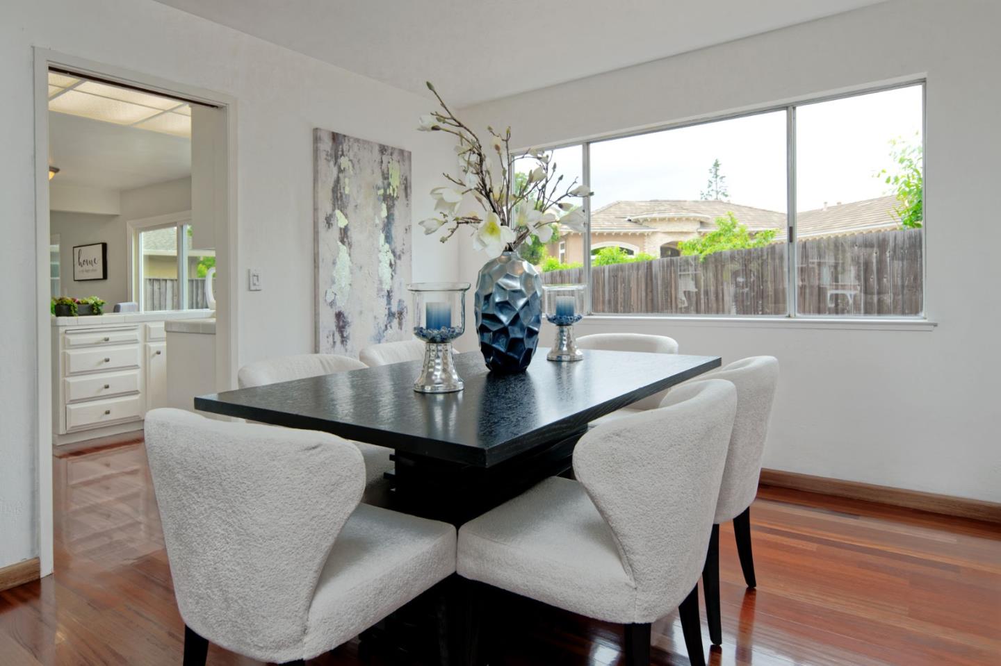 Detail Gallery Image 11 of 49 For 1131 Carla, San Jose,  CA 95120 - 7 Beds | 2/1 Baths