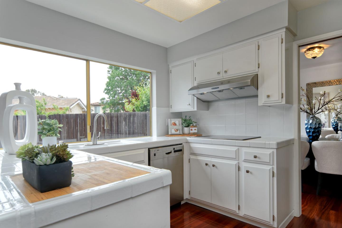 Detail Gallery Image 14 of 49 For 1131 Carla, San Jose,  CA 95120 - 7 Beds | 2/1 Baths