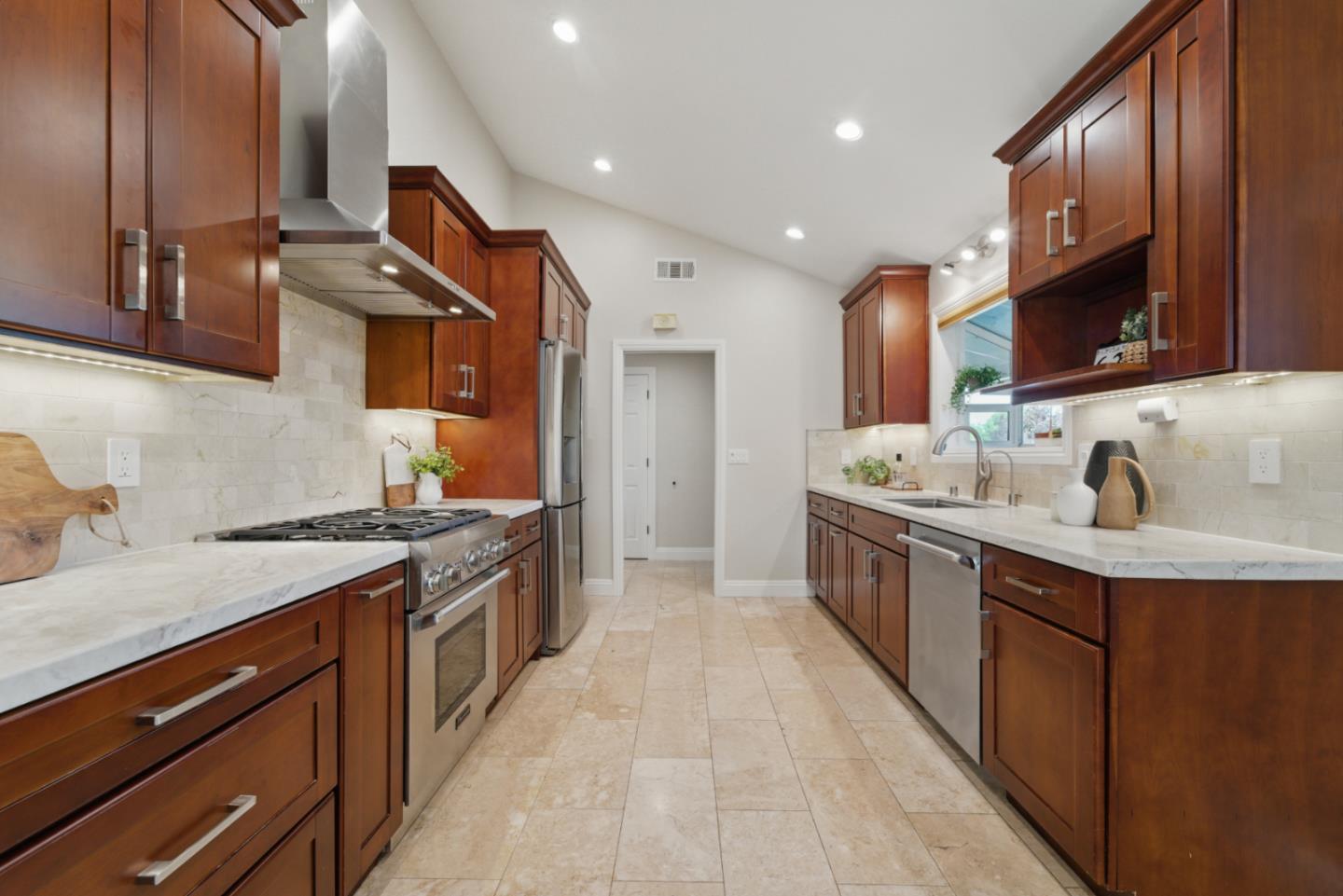 Detail Gallery Image 16 of 85 For 6374 Camden Ave, San Jose,  CA 95120 - 4 Beds | 2 Baths
