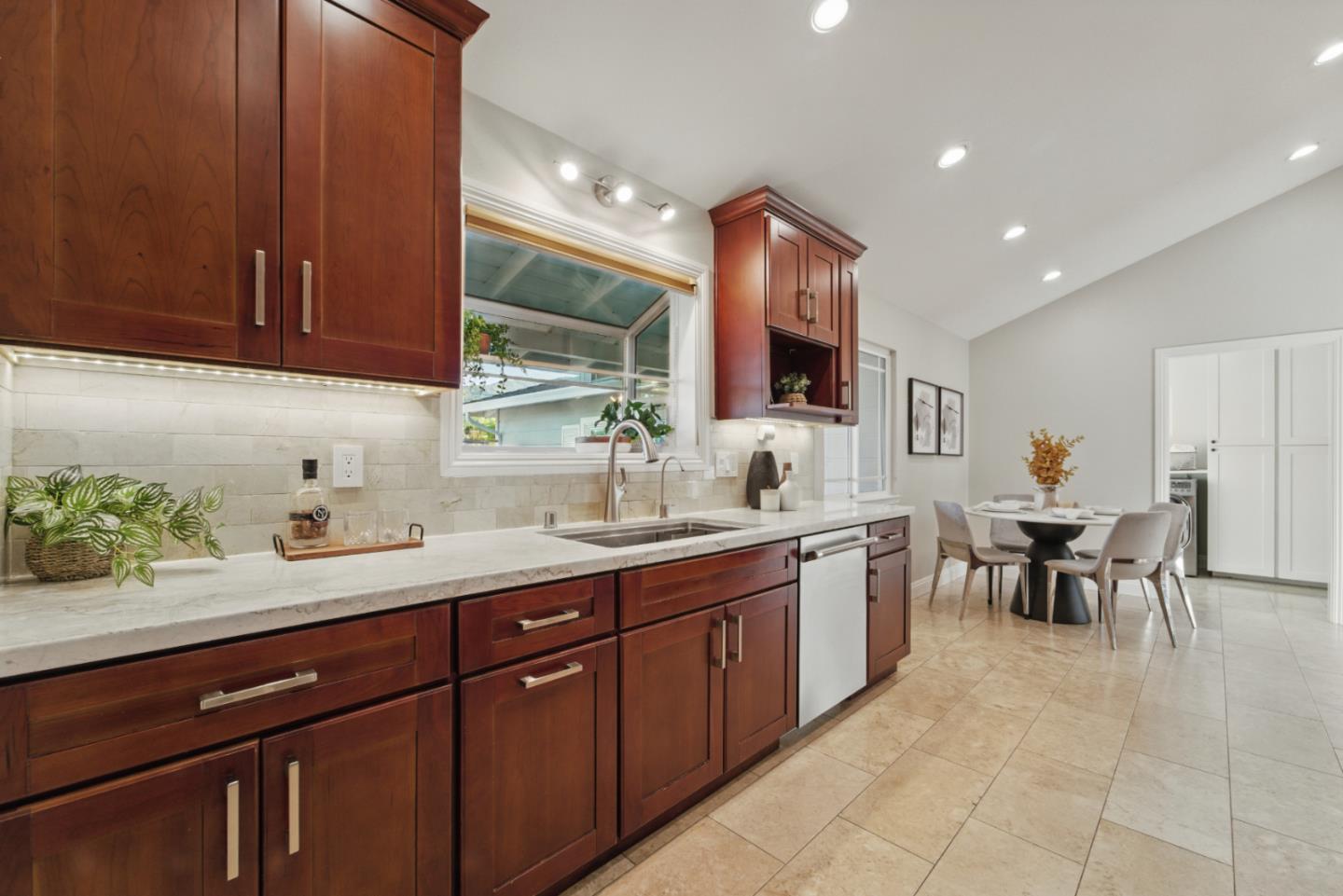 Detail Gallery Image 17 of 85 For 6374 Camden Ave, San Jose,  CA 95120 - 4 Beds | 2 Baths