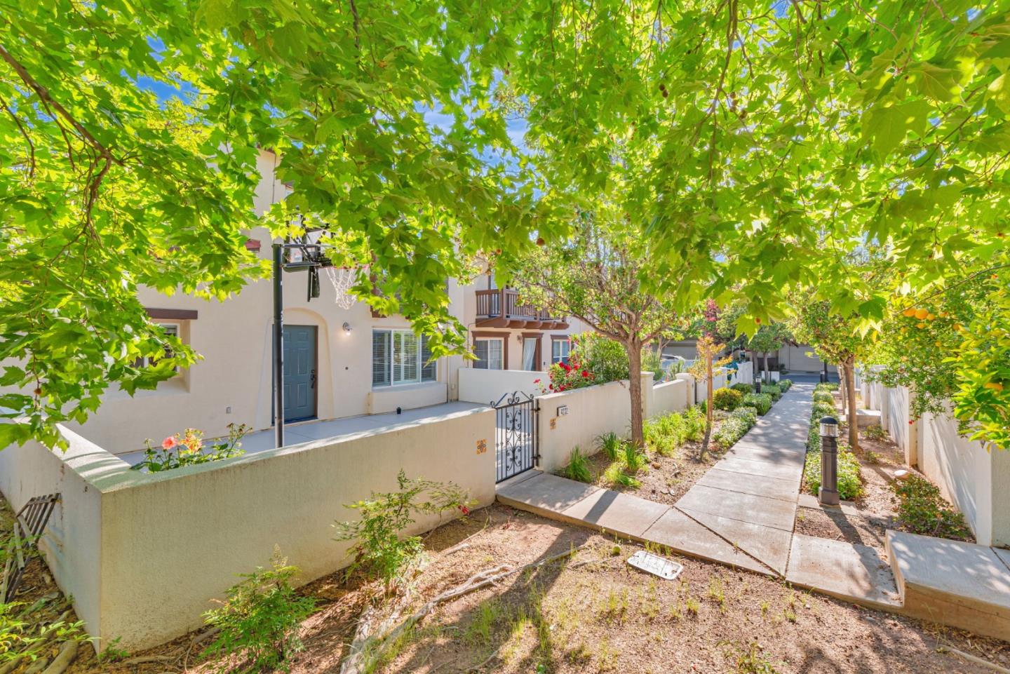 Detail Gallery Image 3 of 48 For 4232 Lautrec Dr, San Jose,  CA 95135 - 3 Beds | 2/1 Baths