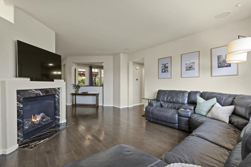 Detail Gallery Image 23 of 90 For 978 Martin Trl, Daly City,  CA 94014 - 4 Beds | 3/1 Baths