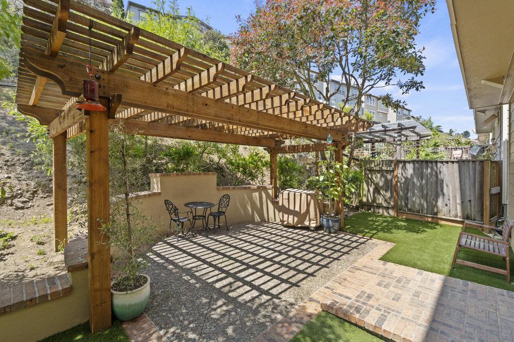 Detail Gallery Image 61 of 90 For 978 Martin Trl, Daly City,  CA 94014 - 4 Beds | 3/1 Baths
