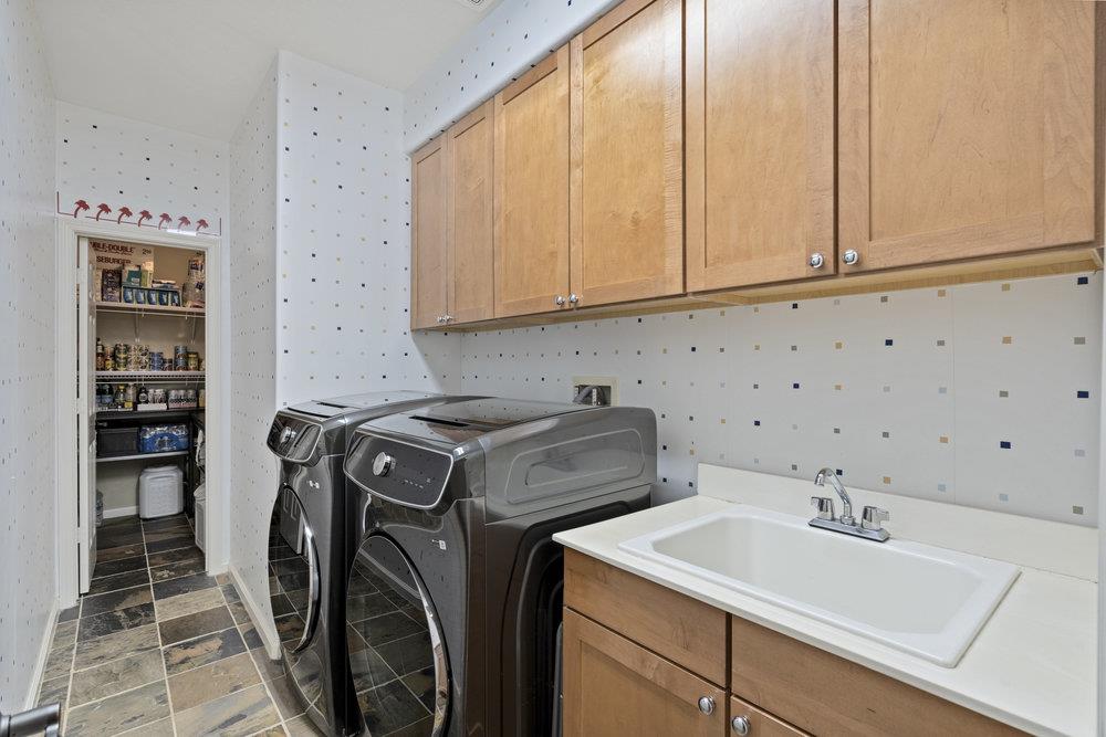 Detail Gallery Image 72 of 90 For 978 Martin Trl, Daly City,  CA 94014 - 4 Beds | 3/1 Baths