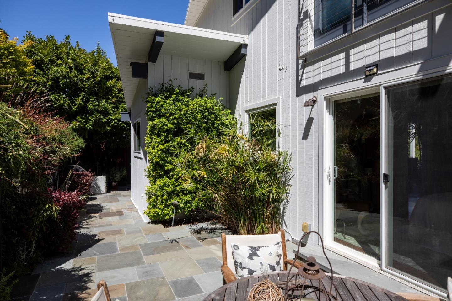 Detail Gallery Image 23 of 29 For 7 Phillip Ln, San Carlos,  CA 94070 - 3 Beds | 2 Baths