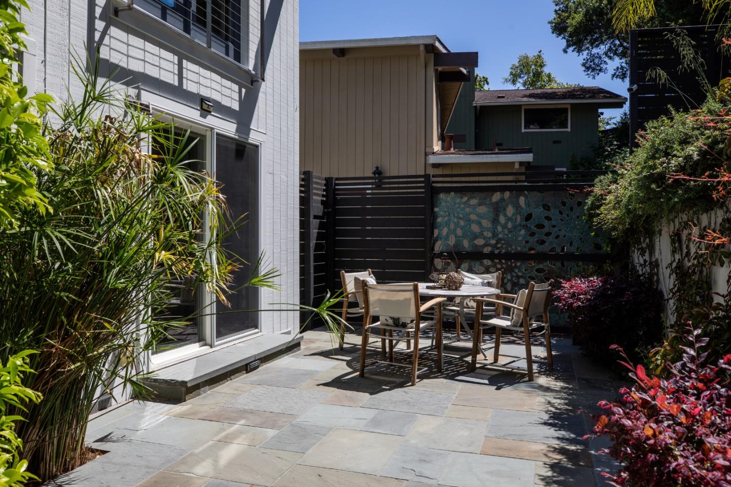 Detail Gallery Image 24 of 29 For 7 Phillip Ln, San Carlos,  CA 94070 - 3 Beds | 2 Baths
