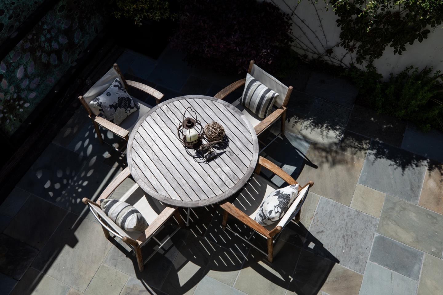 Detail Gallery Image 25 of 29 For 7 Phillip Ln, San Carlos,  CA 94070 - 3 Beds | 2 Baths